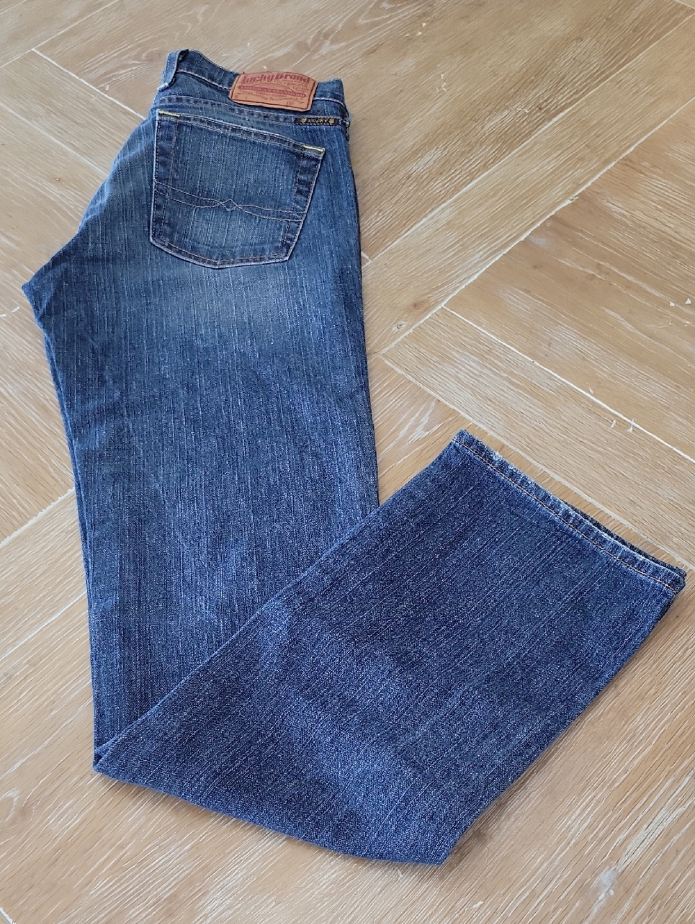 Lucky Brand Womens Sundown Straight 5 Pocket Jeans Medium Wash Size 28